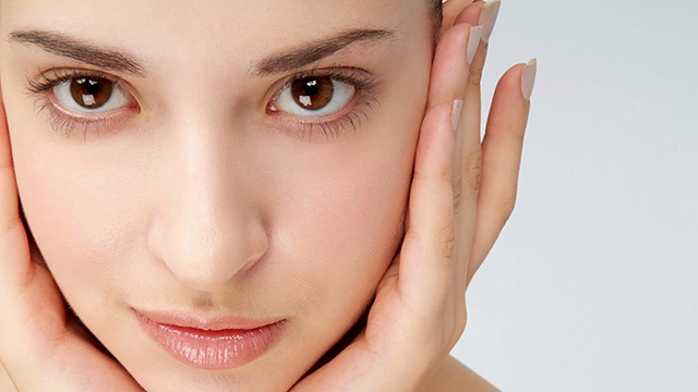 護膚 最常問的困擾 如何去除閉鎖粉刺 Fly Up 幻色蝶影國際美妝館